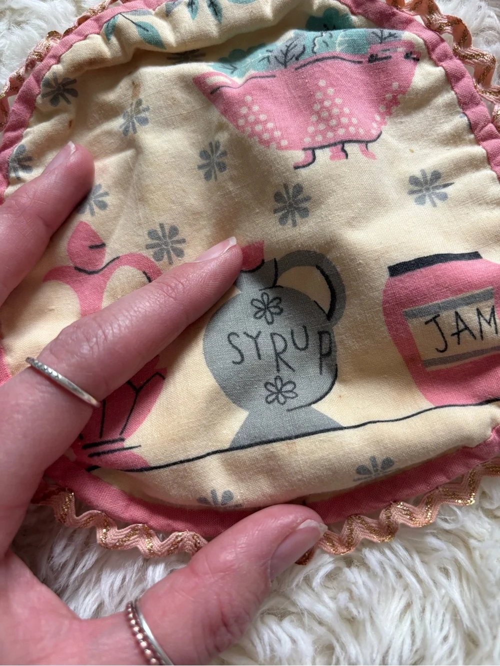 Vintage Pink & Cream Kitchen Potholders (Pair)
